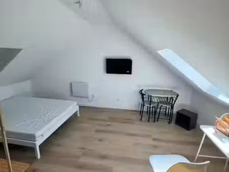 location meublée appartement 1 pièce 20 m² à angers (49000)  559 €