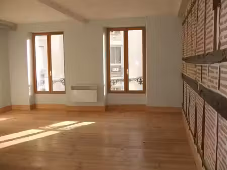 location appartement 3 pièces 65 m² à agen (47000)  550 €