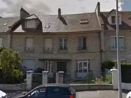 location appartement 1 pièce 9 m² à caen (14000)  284 €