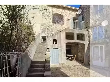 cazan - vernègues ? maison de village en pierre avec cour  terrasse et grand garage