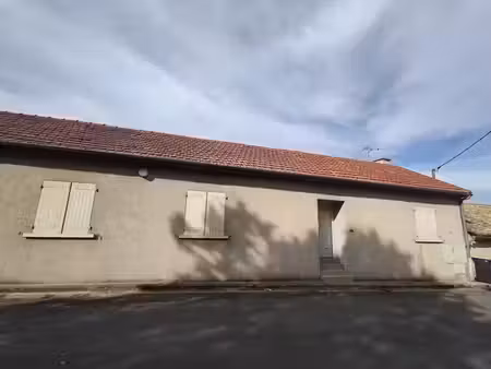 location appartement 3 pièces 78 m² à mirebeau (86110)  420 €