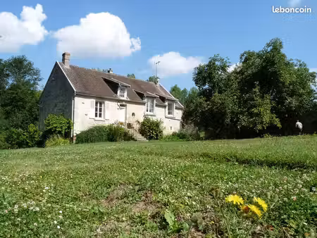 ancien vendangeoir 100m²  à paars  sur grand terrain  avec garage et atelier en sous-sol