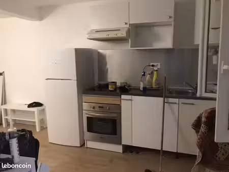 t2 meublé 30 m²