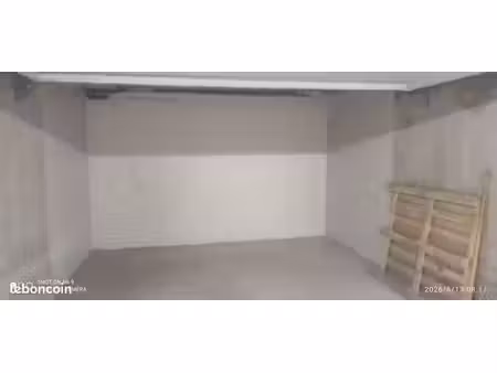 box 15 m² en sous-sol fermé - 87 ttc par mois