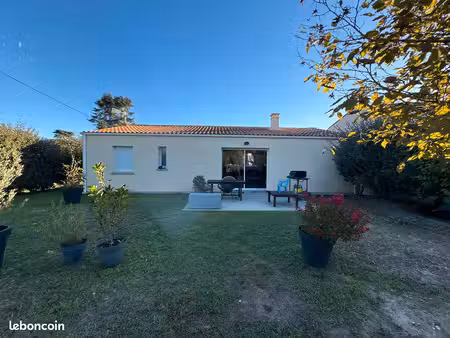 maison 3 chambres/jardin/garage
