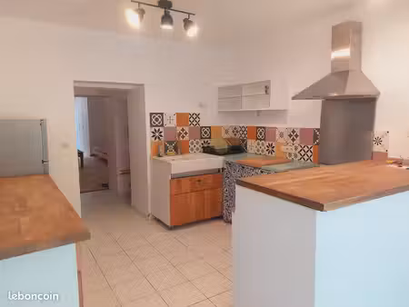 maison de village de 100 m² meublée avec jardin à quissac