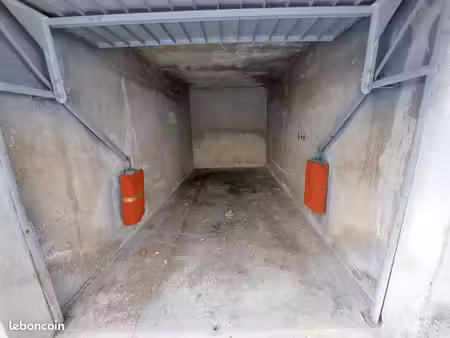 parking 15 m² marseille