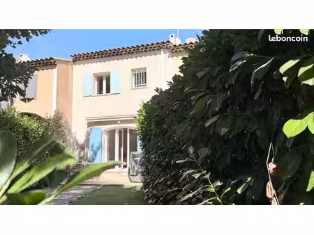 villa 4 pièces 71 m²