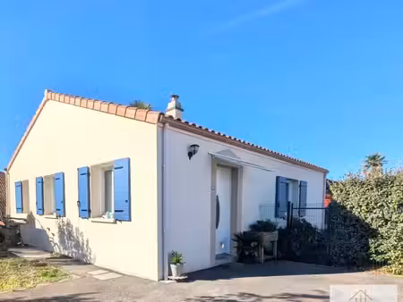 maison de plain-pied située en impasse à moins de 10 minutes à pied du centre bourg