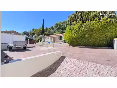 villa 4 pièces 91 m²