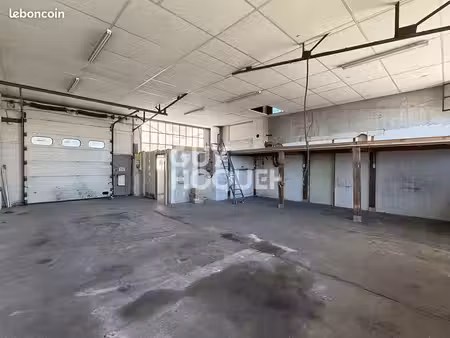 entrepôt 114 m² navenne