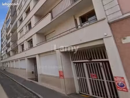 parking 10 m² lyon