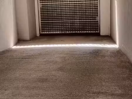 parking/box 13 m² tassin la demi lune