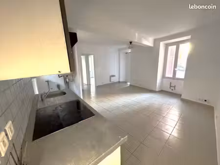 appartement 3 pièces 44 m²