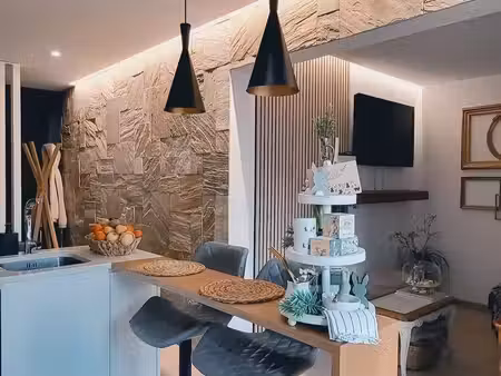 appartement t4 rénové 64 m² + balconfermé 7 5 m² | garage + parking privé | vénissieux