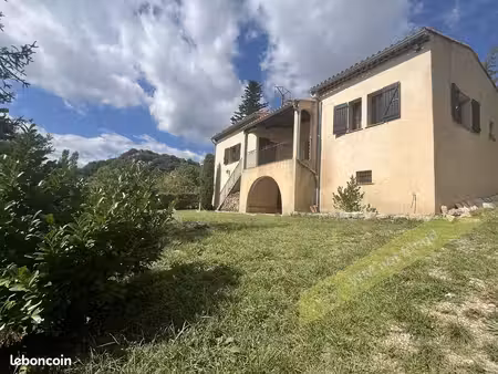 villa 3 pièces 93 m²