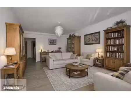 grasse centre – t2 meublé 58 1 m² – proche campus – terrasse – ascenseur – double stationn