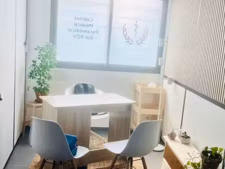 loue meublé à la journée un bureau de 10m2 dans un cabinet médical et paramédical