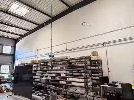 local industriel 625 m²