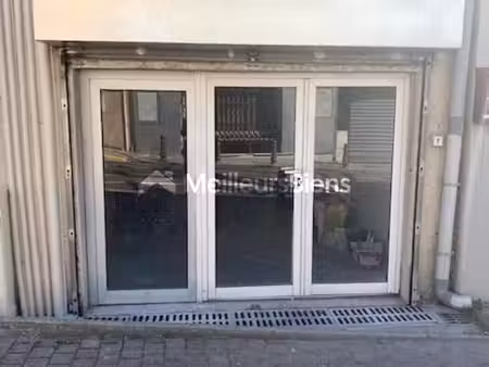 local commercial 70 m²