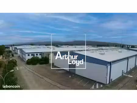 local d'activité 7 542 m²