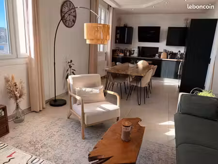lyon montchat – t4 traversant de 73 m² au dernier étage  vue dégagée