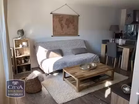 appartement t2 au 2éme étage