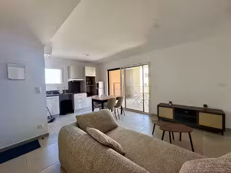 appartement meublé terrasse/parking sérignan - 2 pièces - 42m²
