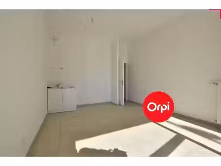 studio - 8 rue louis raverat 69800 saint priest