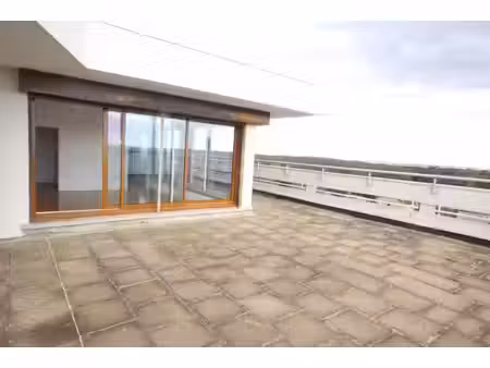 location studio vélizy avec terrasse 88m²