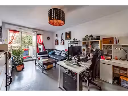 talence - quartier forum - t2 avec balcon en brs