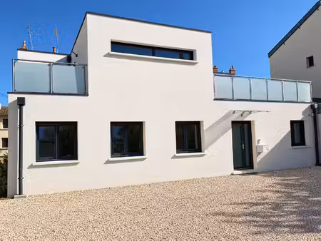 dijon  maison de 2020 de 107 m² au calme