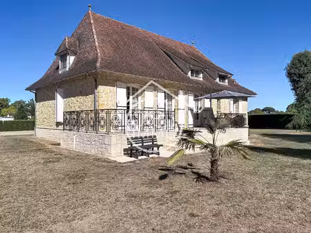 pineuilh : maison de caractère avec parc arboré de 7 000m2