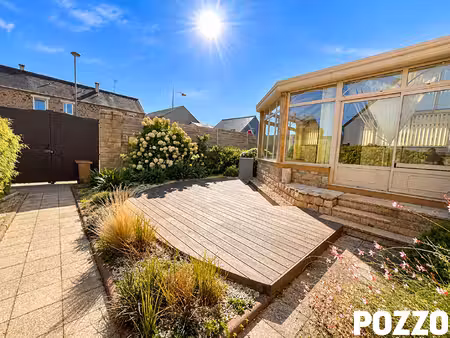 maison saint hilaire du harcouet 8 pièce(s) 183.87 m2 - centre-ville - garage - jardin -