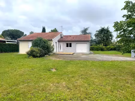 muret villa t4 de plain pied sur grande parcelle arborée et