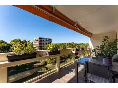 écully centre grand appartement terrasse 4 chambres