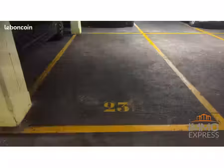parking/box 12 m² paris