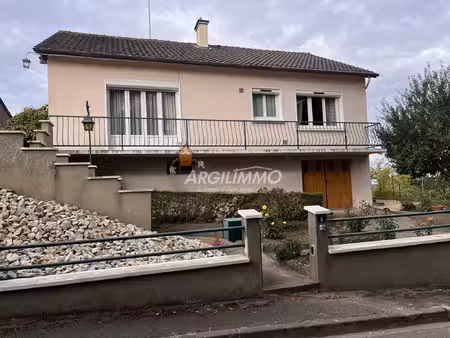 fonctionnel & de qualite - 3 chambres - sous-sol - jardin