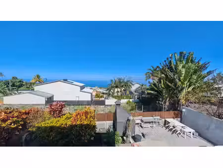 maison familiale avec vue mer et grand terrain à saint-pierre ?