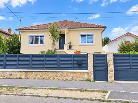 maison individuelle à 500 mètres de la gare et du centre de vaires sur marne