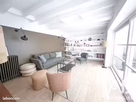 maison 8 pièces 145 m²