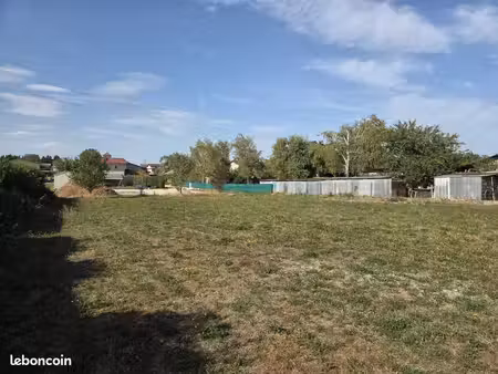 terrain 825 m² chazey-sur-ain