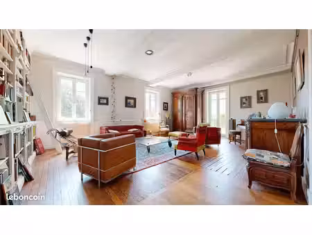 maison 10 pièces 300 m²