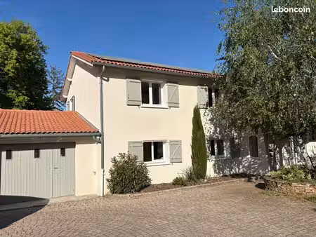 charmante villa secteur résidentiel