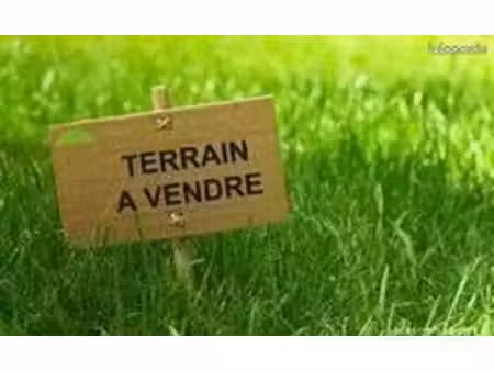 parcelle de terrain quartier des anglades  env 1040 m² libre constructeur