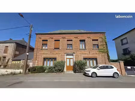 maison de ville 18 pièces 215 m²