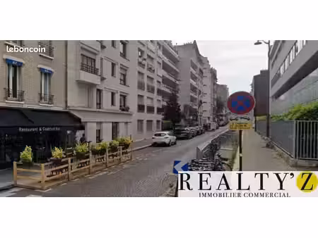 local commercial 48 m²