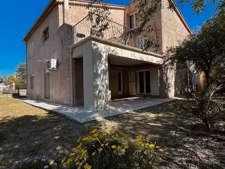 appartement rez-de-jardin 5 pièces dans villa