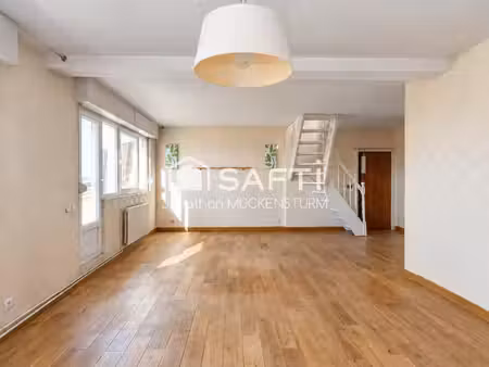bischheim – t4 en duplex avec rooftop et vues panoramiques