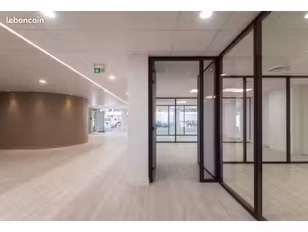 bureaux 270 m²